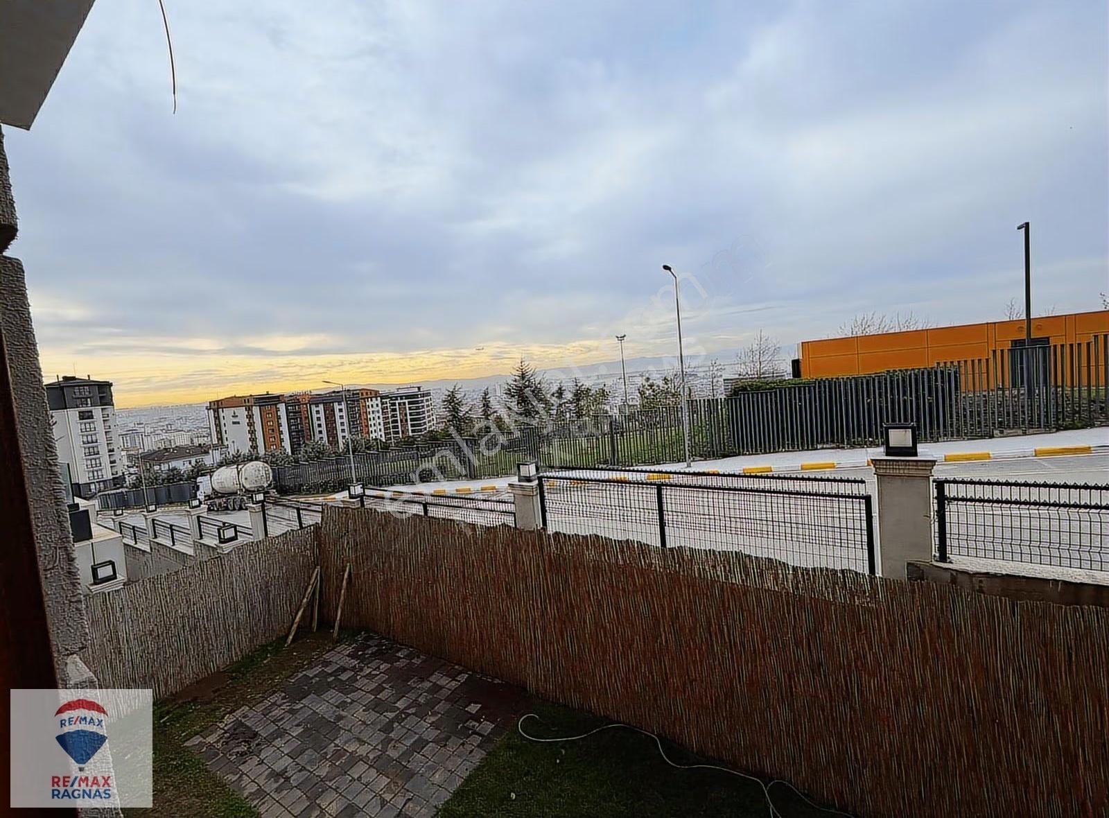 Pendik Captain Hill Residence Sitesinde Satılık Bahçe Katı 3+1 - Görsel 33
