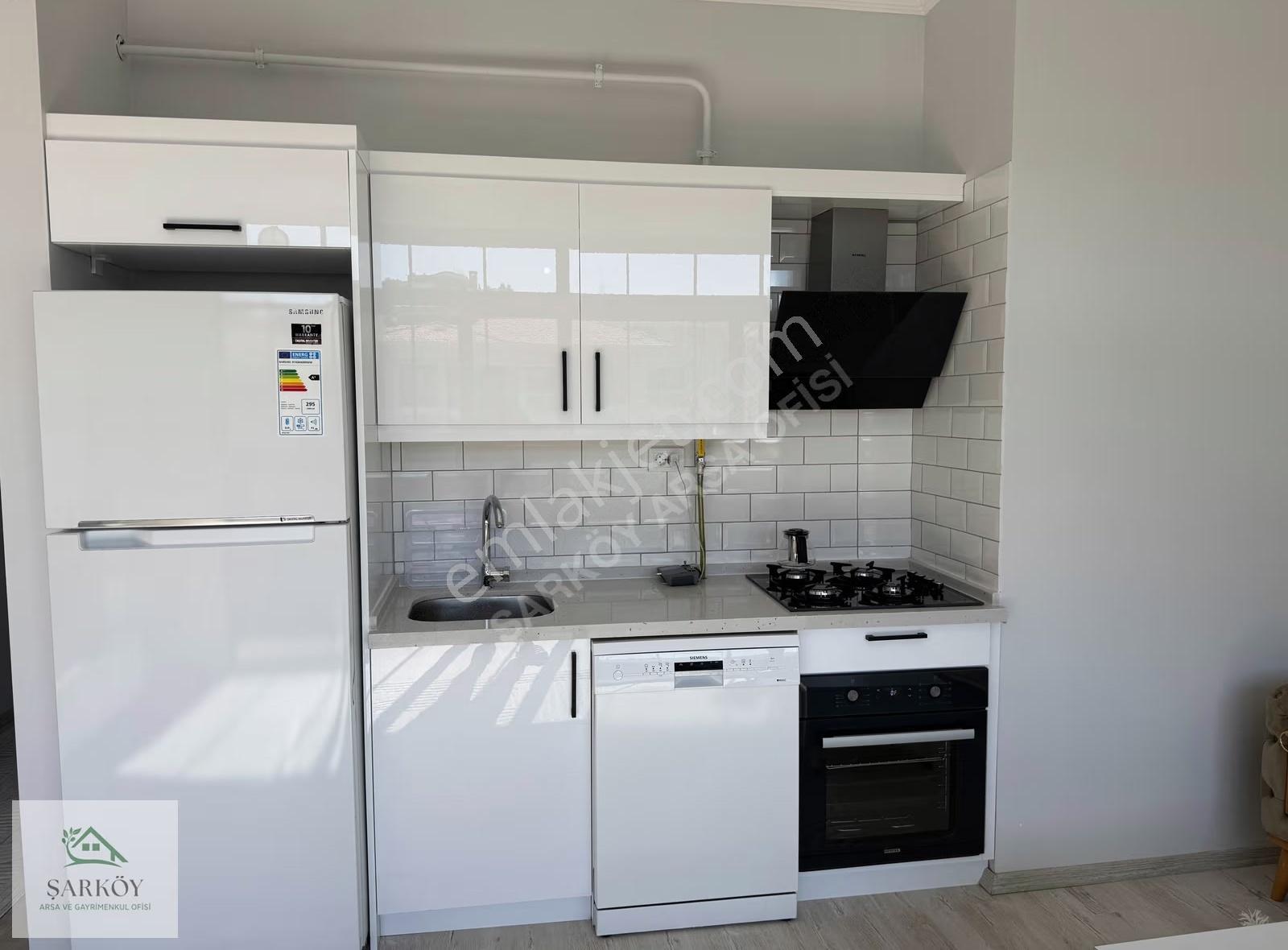 Hürriyet Mah. Ana Cadde Üzeri 1+1 Eşyalı Kiralık Daire - Görsel 23