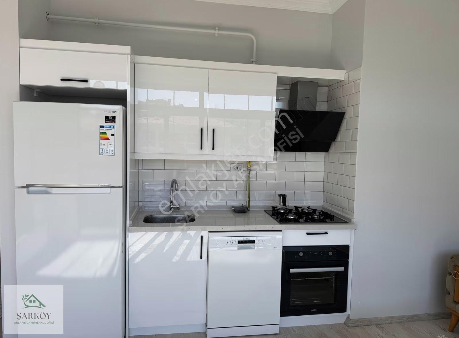 Hürriyet Mah. Ana Cadde Üzeri 1+1 Eşyalı Kiralık Daire - Görsel 8