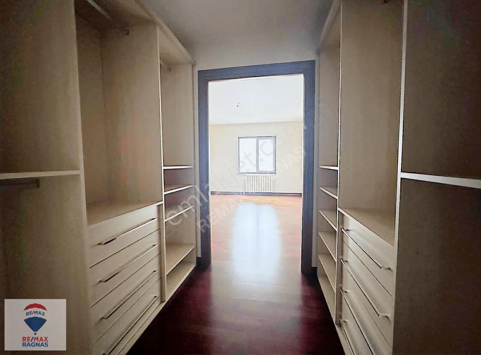 Atlas Park Deluxe'te 3.5+1 200m² Satılık Daire Viaport Karşısı - Görsel 21