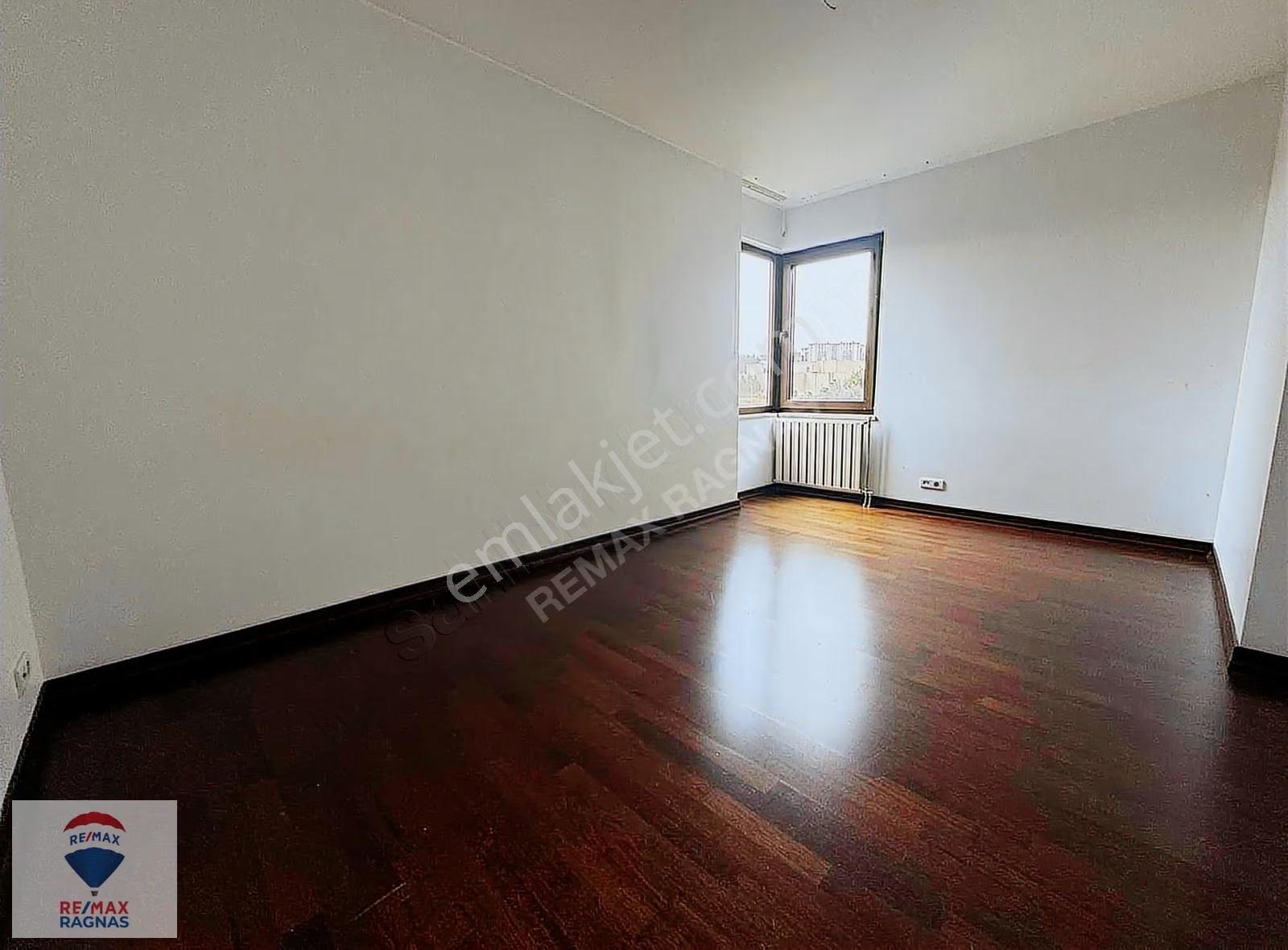 Atlas Park Deluxe'te 3.5+1 200m² Satılık Daire Viaport Karşısı - Görsel 15