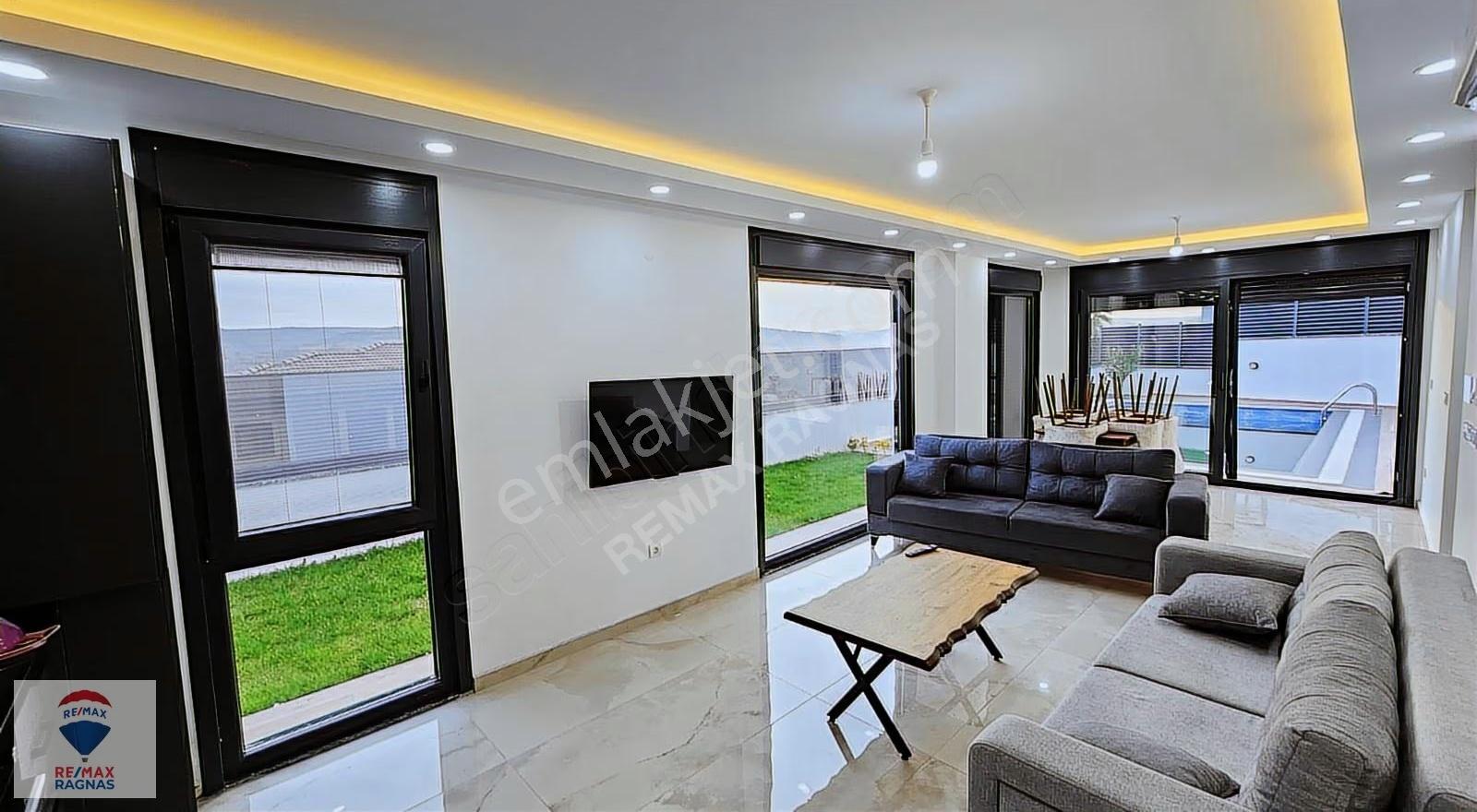 Şile Çavuş Mahallesinde Özel Dekor Şansı Satılık 5+2 Villa - Görsel 19