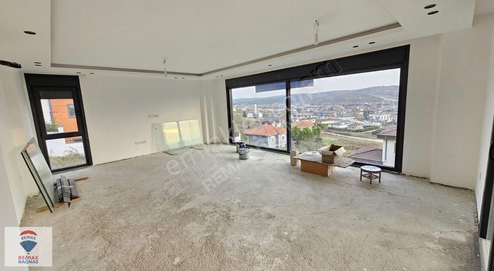 Şile Çavuş Mahallesinde Özel Dekor Şansı Satılık 5+2 Villa - Görsel 29