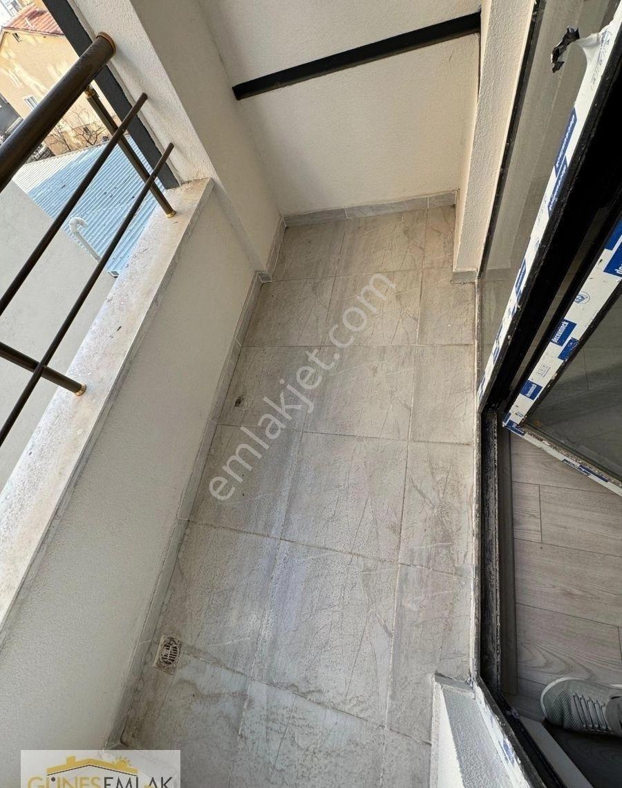 Cadde Üstü Kapalı Garajlı Satılık Sıfır Daire - Görsel 10
