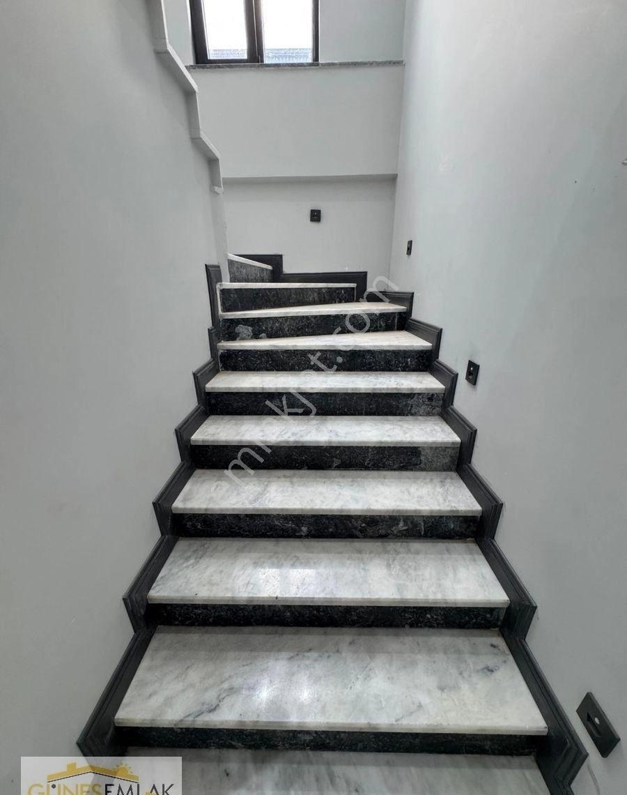 Güneş Emlaktan Full+full Eksiksiz Satılık Lüks Villa - Görsel 16