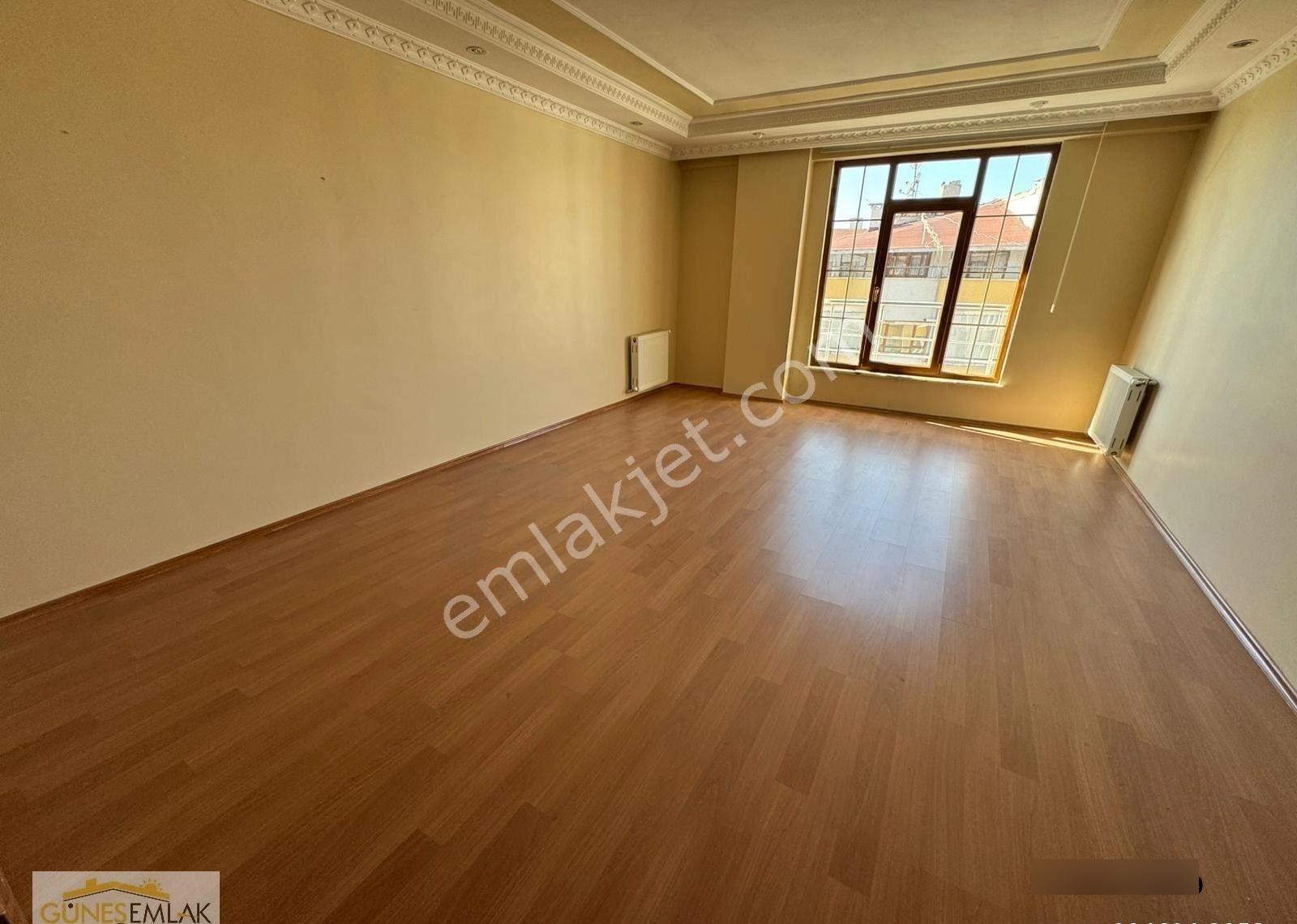 Güneş Emlaktan Elbiz Caddesinde Satılık Dubleks Daire