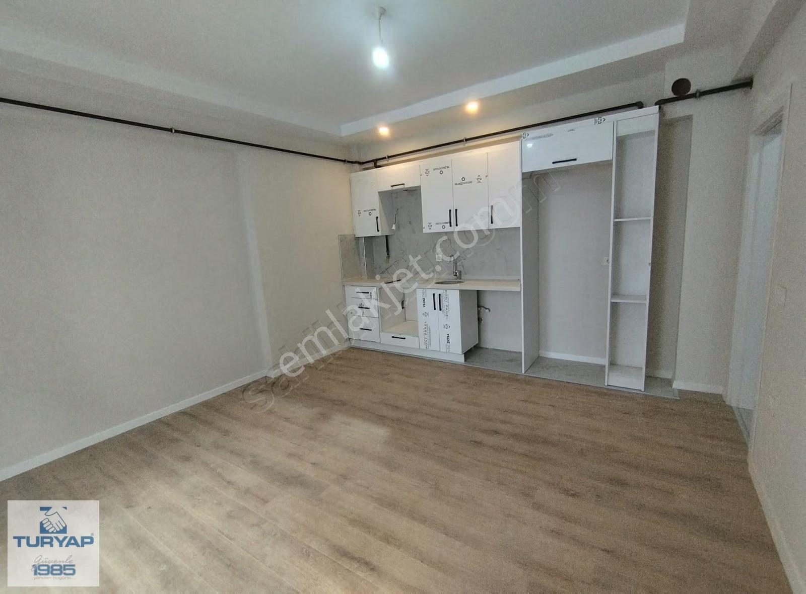 Turyap'tan Merkezi Lokasyonda Kiralık 1+1 Daire - Görsel 17
