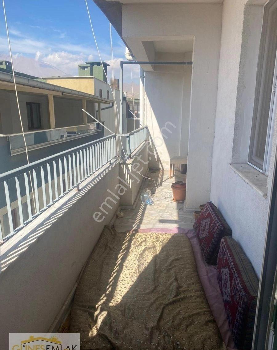 Güneş Emlaktan Çarşı Merkezde Uygun Fiyatlı Satılık Daire - Görsel 4
