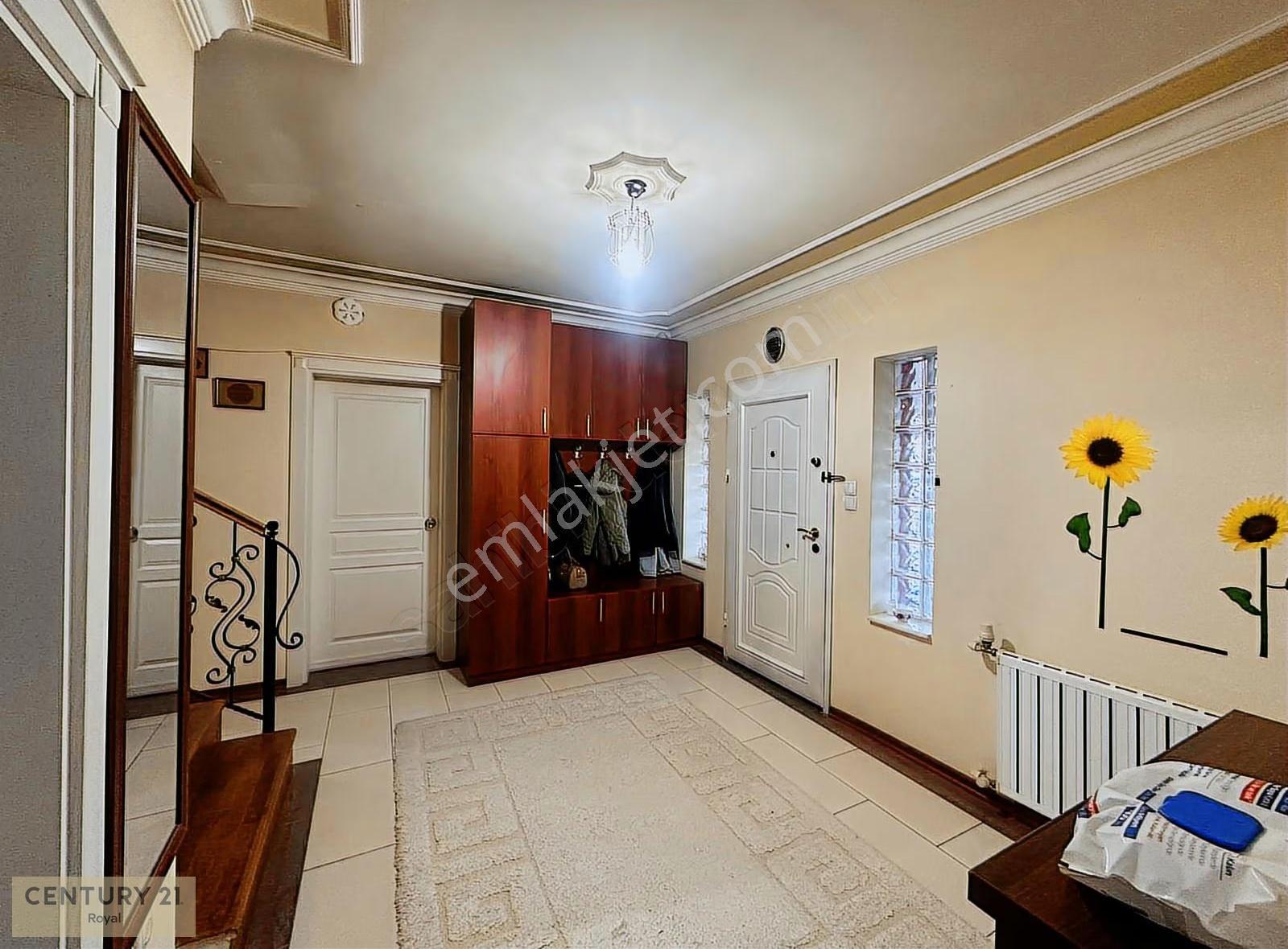Gölbaşında Satılık Geniş Bahçeli Villa - Görsel 13