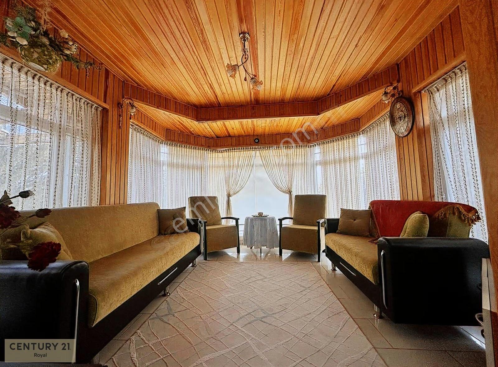 Gölbaşında Satılık Geniş Bahçeli Villa - Görsel 35