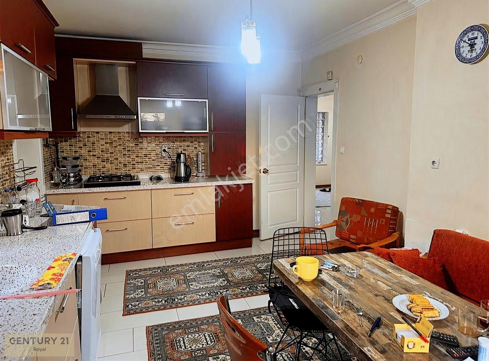 Gölbaşında Satılık Geniş Bahçeli Villa - Görsel 2
