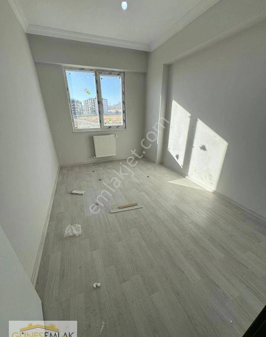 Yeni Hastane Bölgesinde Satılık Sıfır Ara Kat Daire - Görsel 3