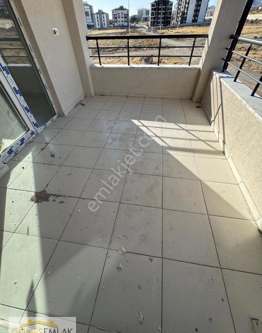 Yeni Hastane Bölgesinde Satılık Sıfır Ara Kat Daire - Görsel 9