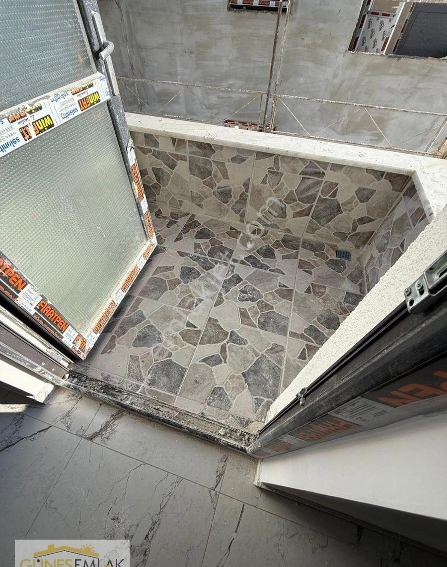 Güneş Emlaktan Merkezi Konumda Satılık Villa - Görsel 7