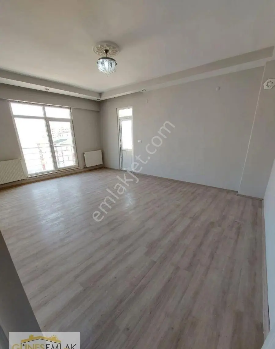 Güneş Emlaktan Yeni Hastane Bölgesinde Geniş Teraslı Satılık Dubleks Daire