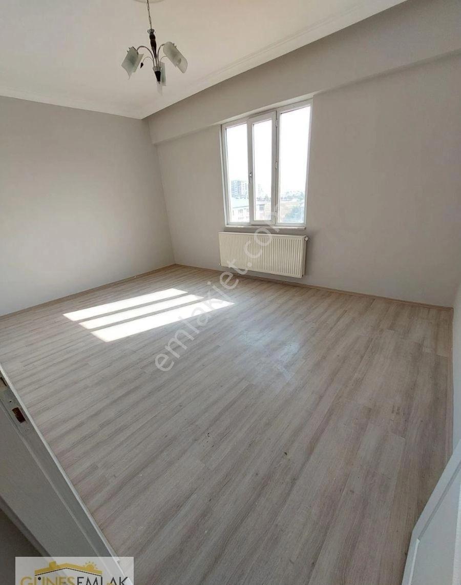 Güneş Emlaktan Yeni Hastane Bölgesinde Geniş Teraslı Satılık Dubleks Daire - Görsel 2