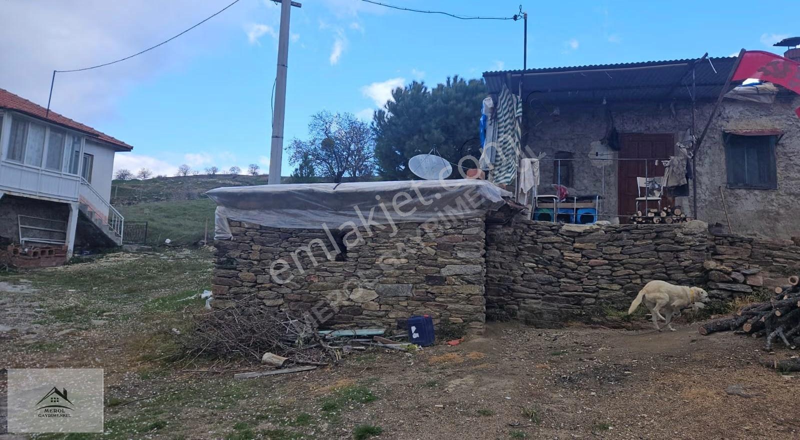 Eşme Güneyköyde Tapuda , 616 M² Arsa & Ev - Görsel 4