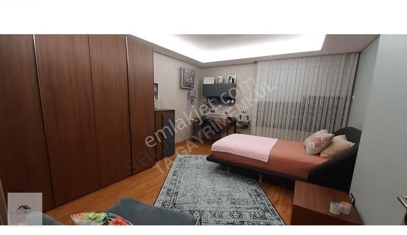 Floryada Villa Tadında Elit Kesimde Konut - Görsel 15