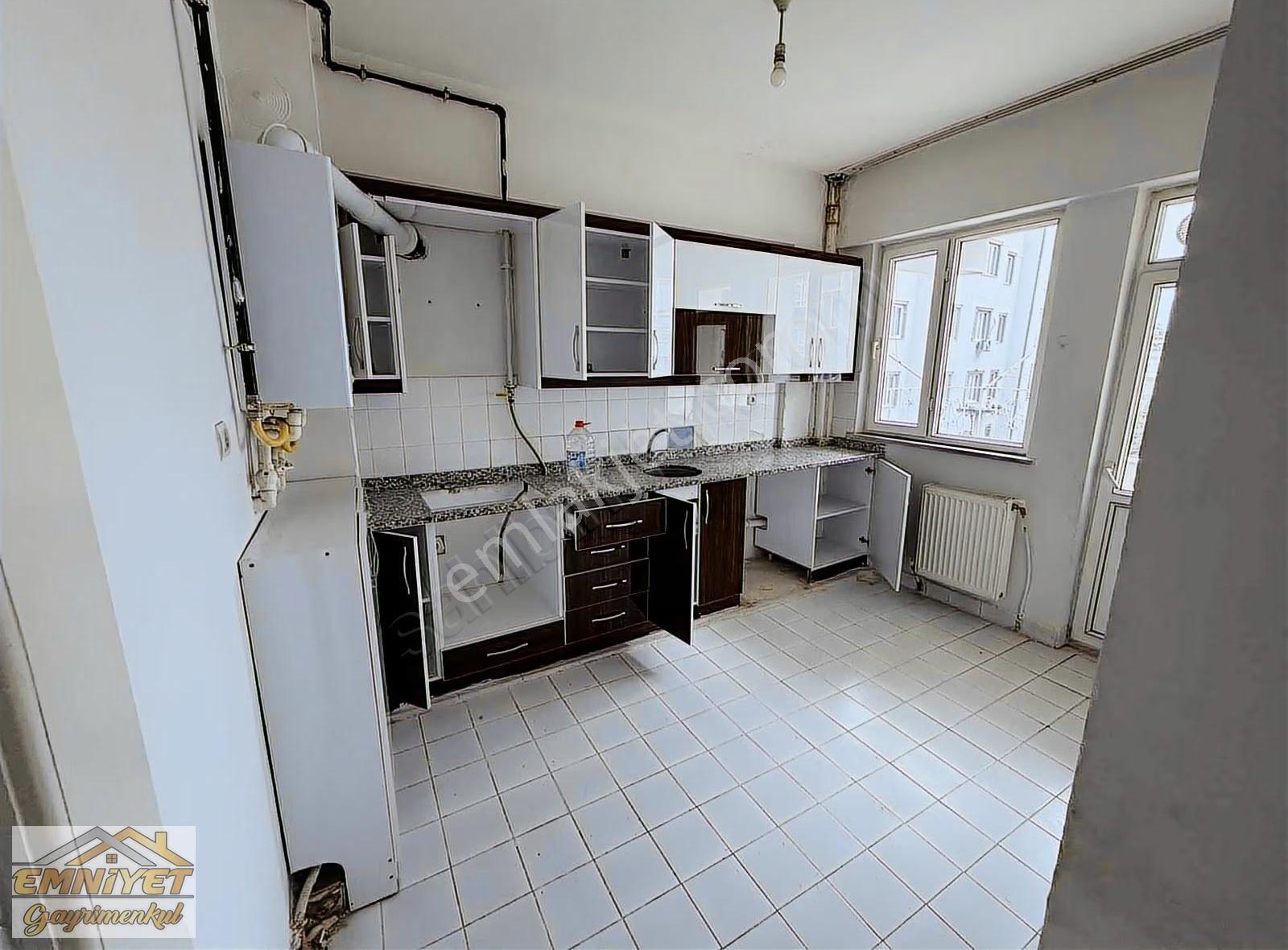 Kiralık Eski Beşevlerde 3+1 Daire Ara Kat 3 Cepheli 120 M2 - Görsel 4