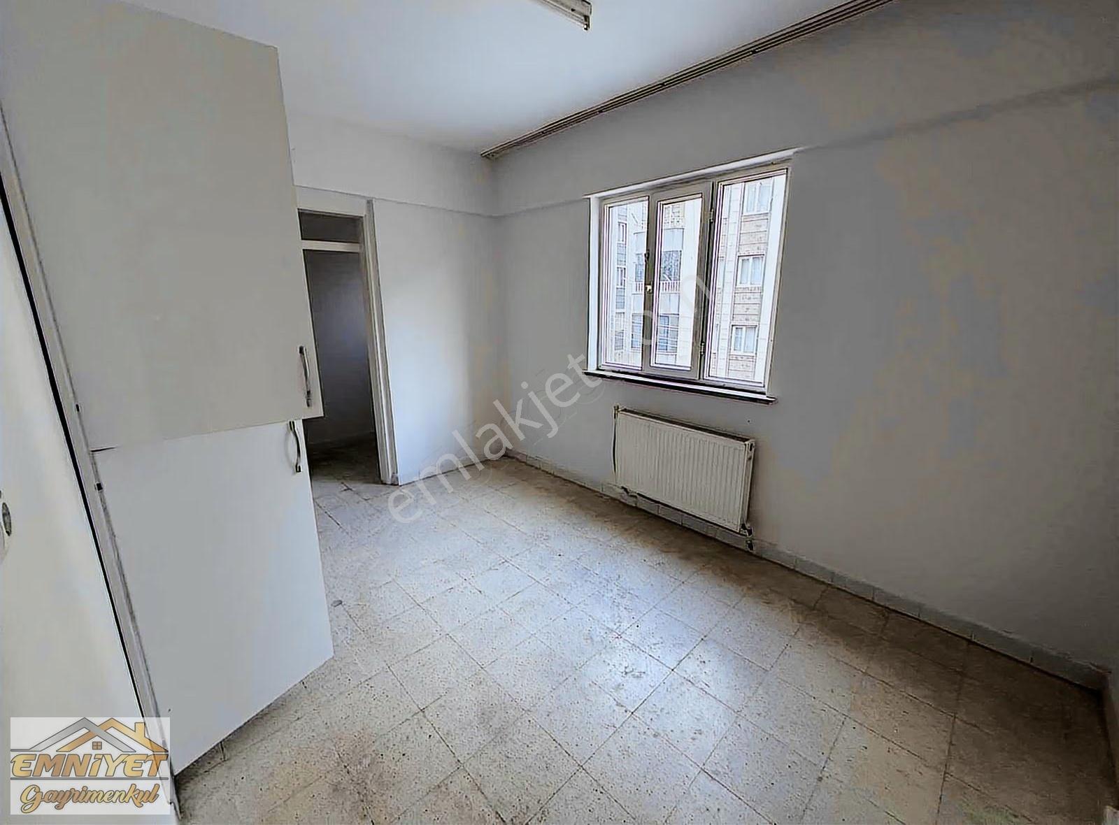 Kiralık Eski Beşevlerde 3+1 Daire Ara Kat 3 Cepheli 120 M2 - Görsel 3