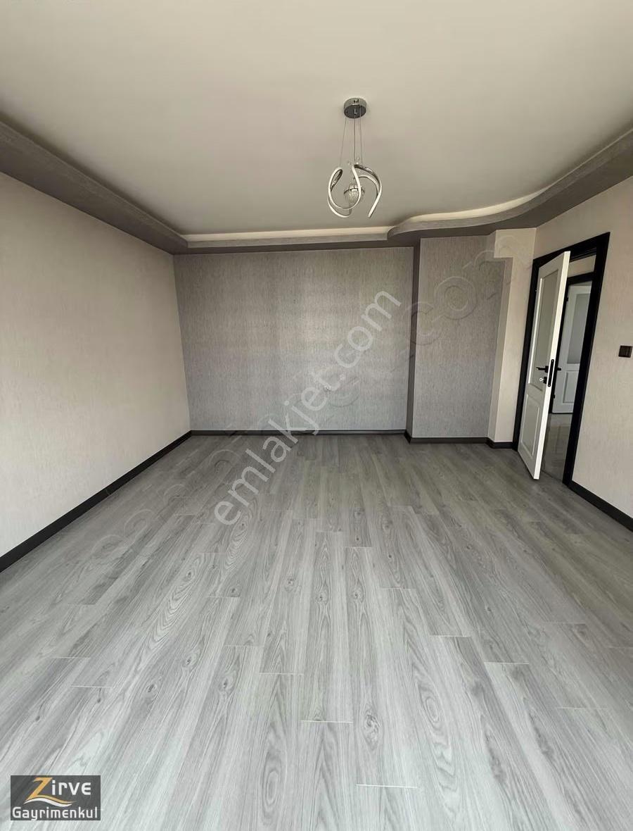 Zirve'den Yeşiltepe Mahallesi Ara Kat 2+1 Yapılı Masrafsız Daire - Görsel 18