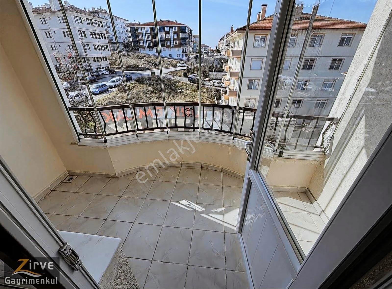 Zirve Emlaktan Aski Arkası Ara Kat 3+1 Geniş Daire - Görsel 31