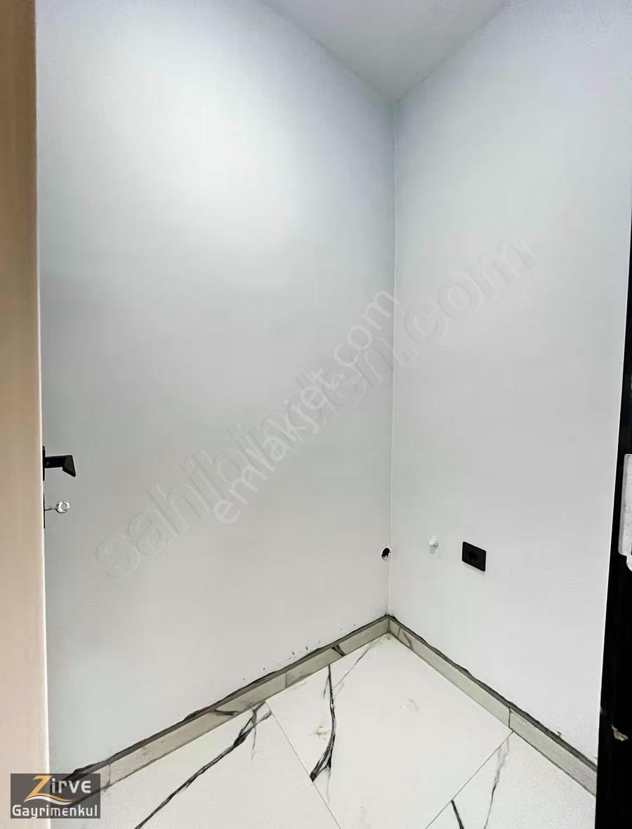 Zirveden Yeşıltepe Mahallesinde Arakat Ultra Geniş Lüx Daire!!! - Görsel 16