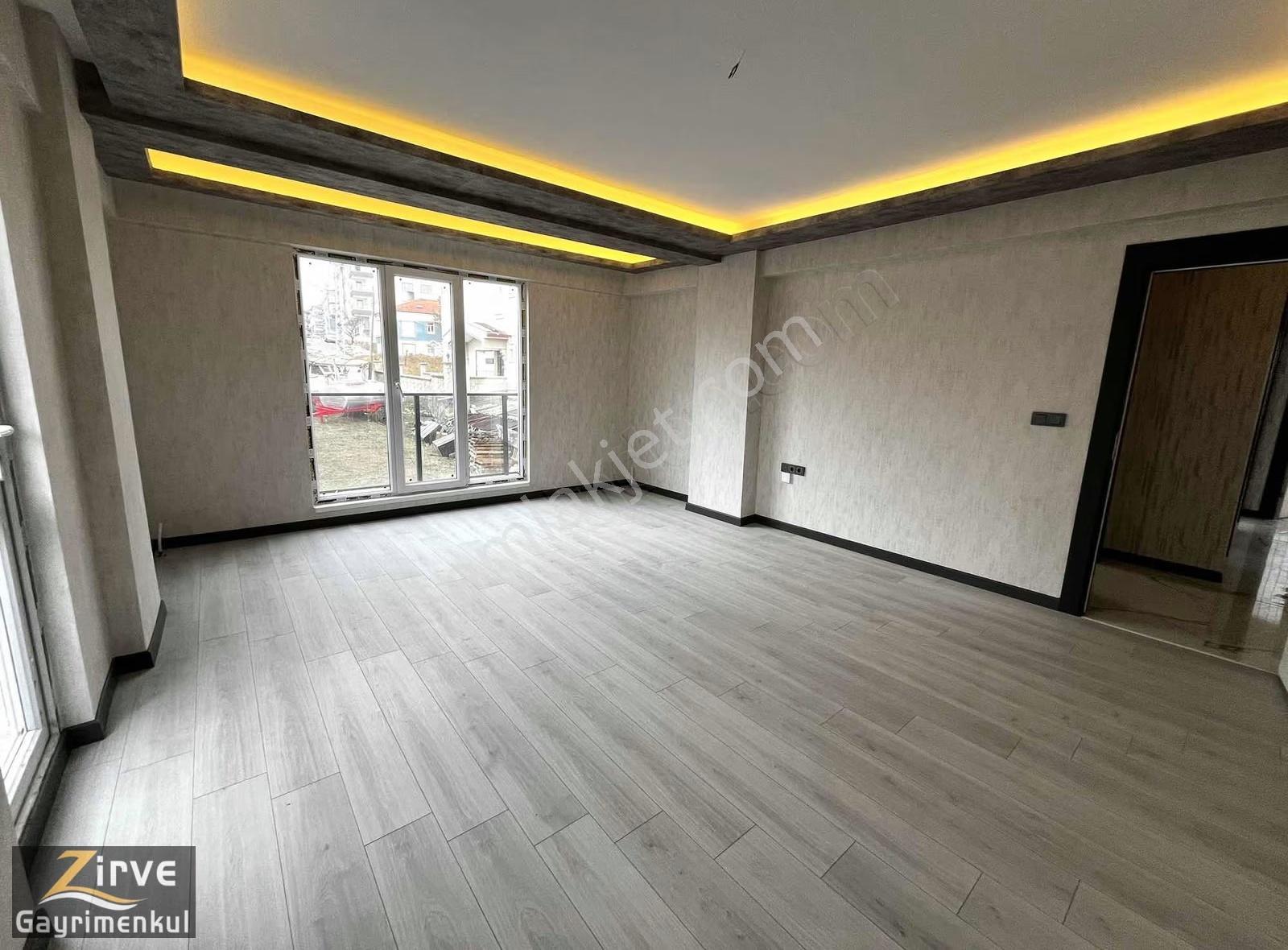 Zirveden Yeşıltepe Mahallesinde Arakat Ultra Geniş Lüx Daire!!! - Görsel 8