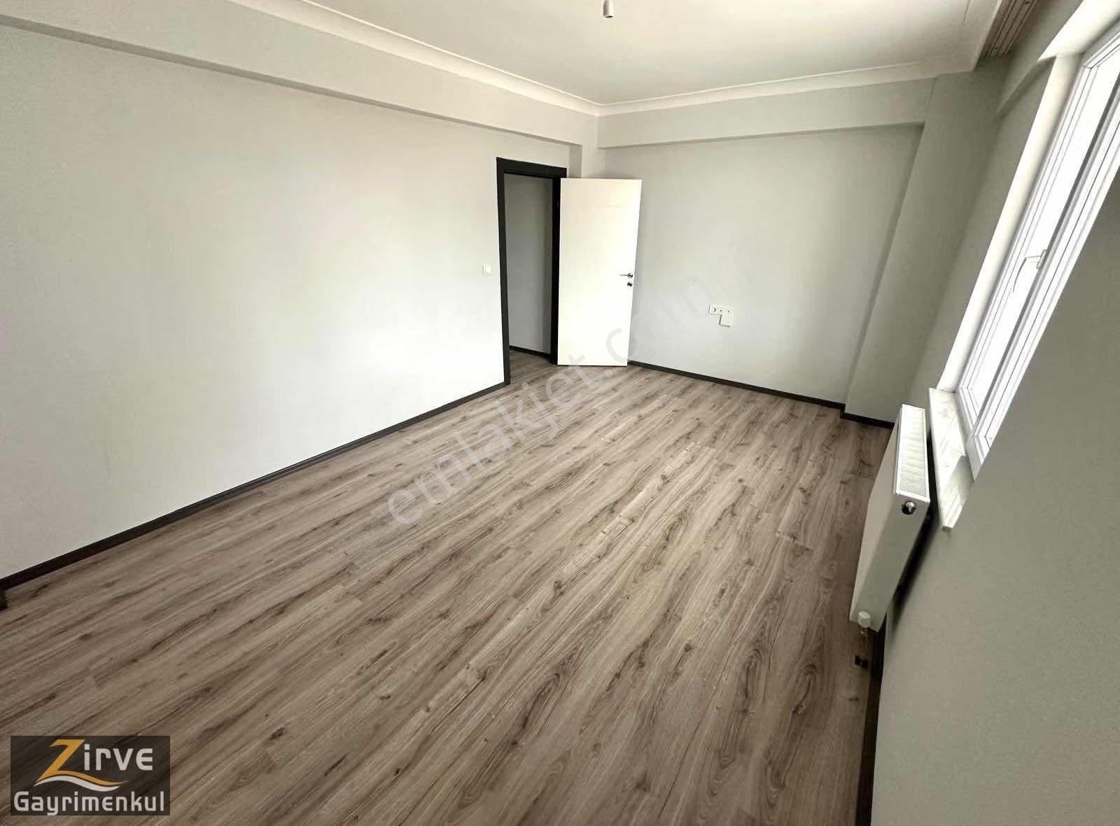 Zirveden 165 M2 Kombipetekli Ara Kat Mega Geniş 4+1 Daire - Görsel 11