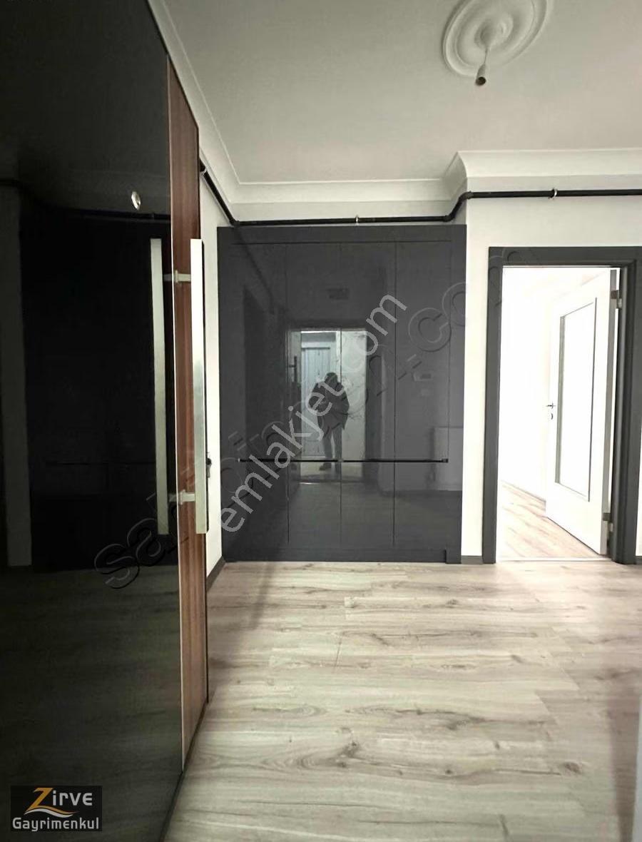Zirveden 165 M2 Kombipetekli Ara Kat Mega Geniş 4+1 Daire - Görsel 18