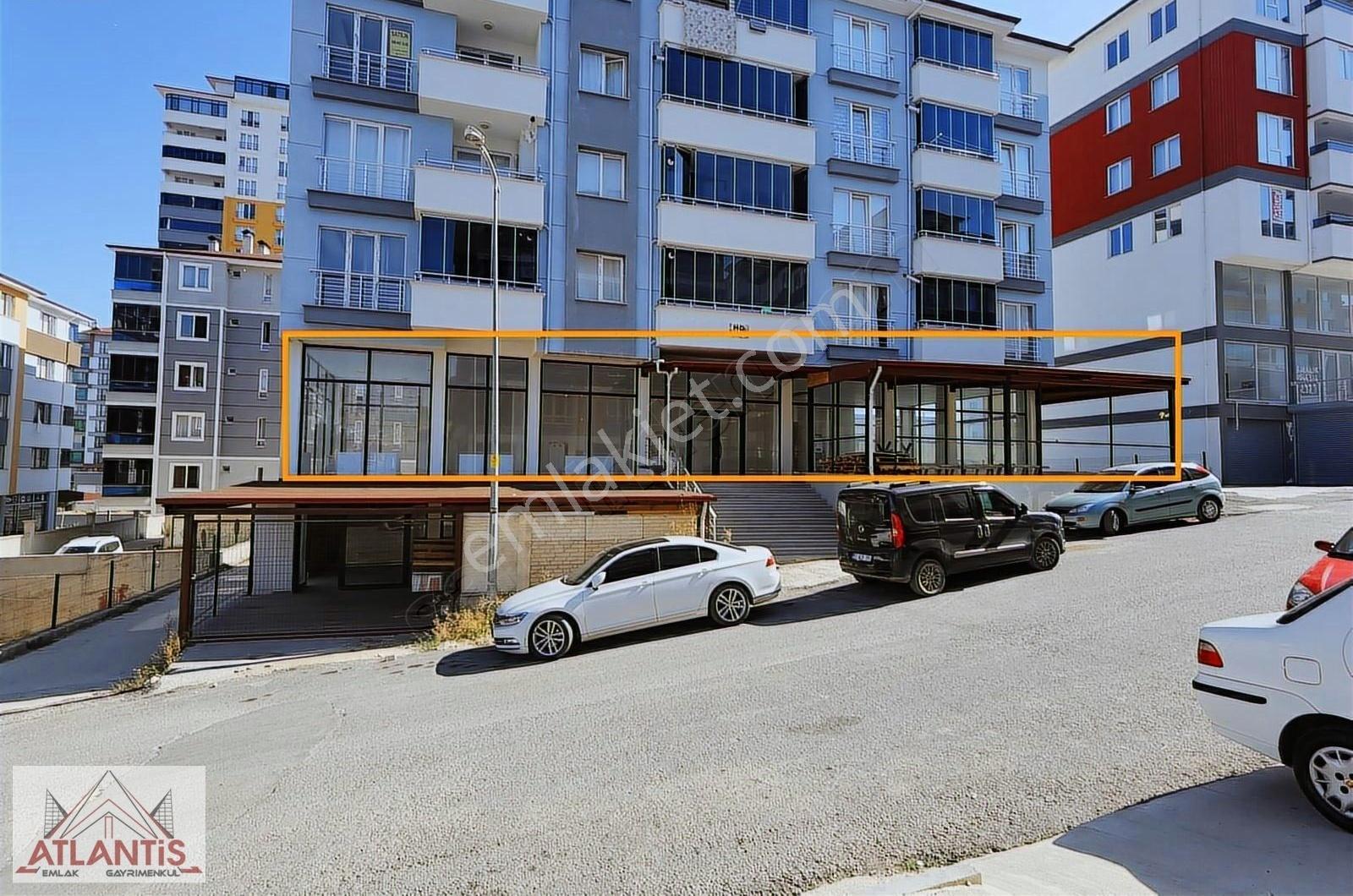 Tosya Yolunda 280 M2 Kiralık Dükkan