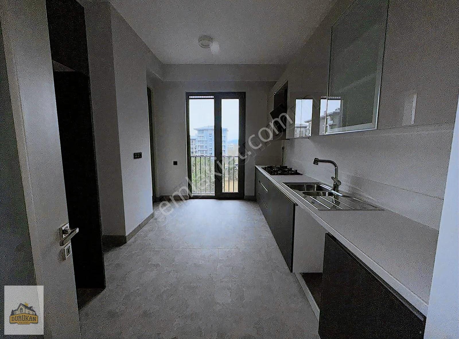 Emlak Konut Çınarköy | Peyzaj Cephe | 4+1 Kiralık Daire - Görsel 25