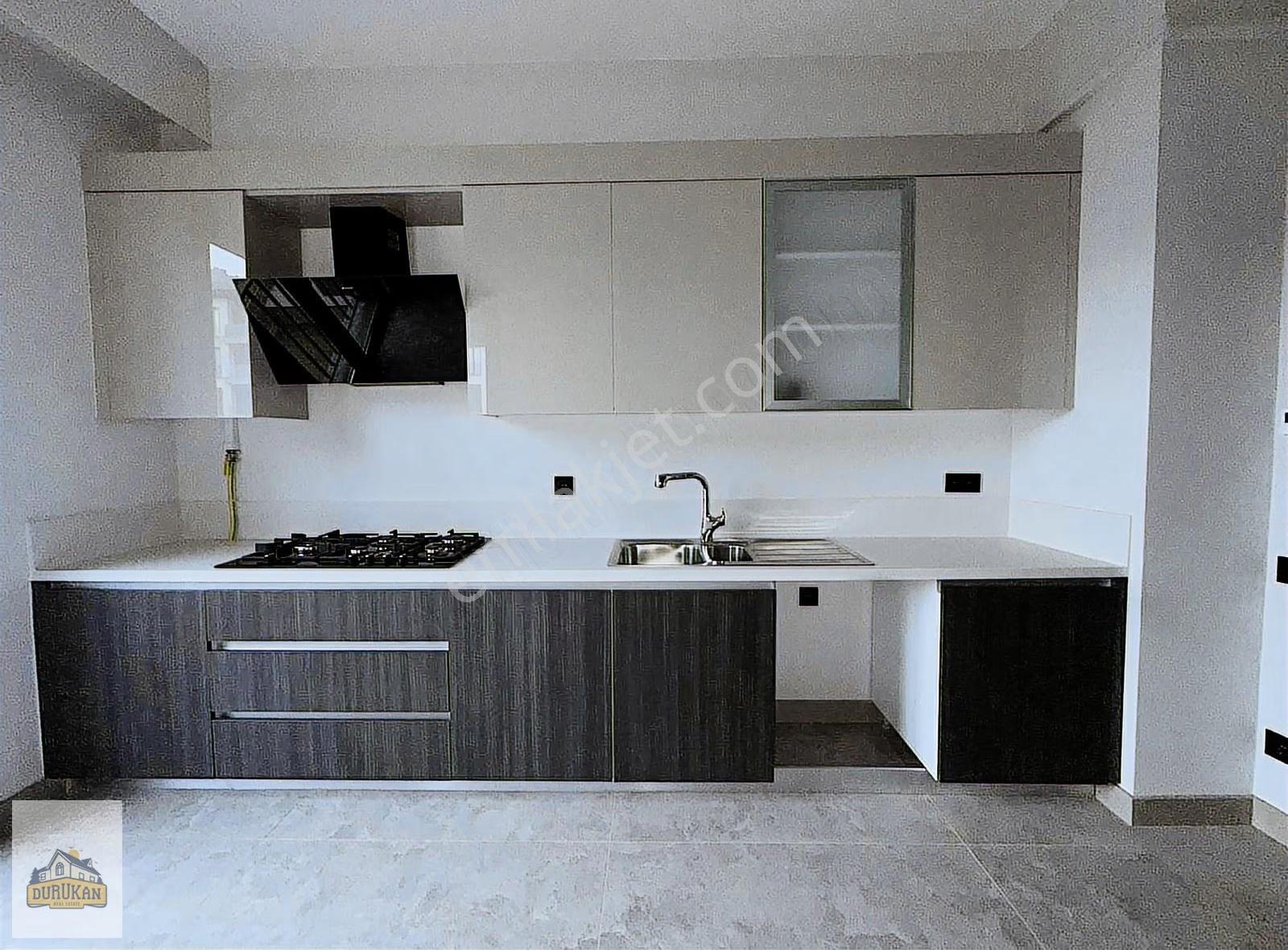 Emlak Konut Çınarköy | Peyzaj Cephe | 4+1 Kiralık Daire - Görsel 10