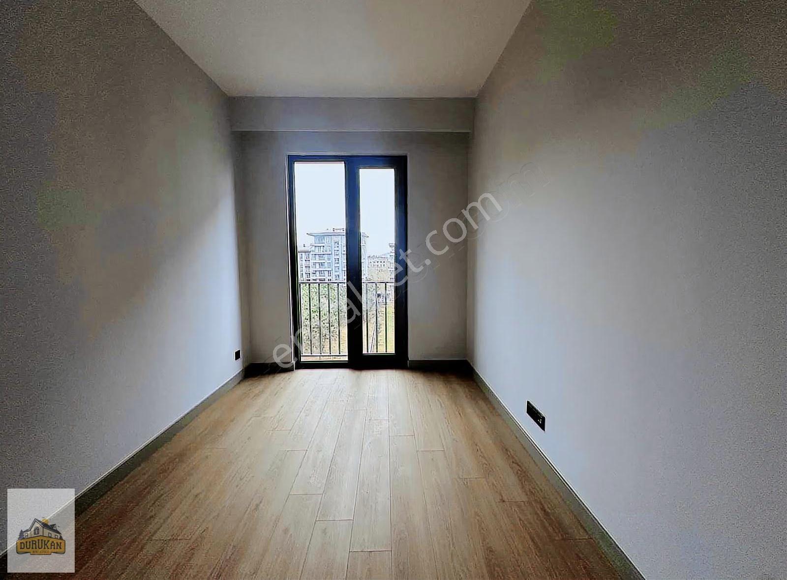 Emlak Konut Çınarköy | Peyzaj Cephe | 4+1 Kiralık Daire - Görsel 13