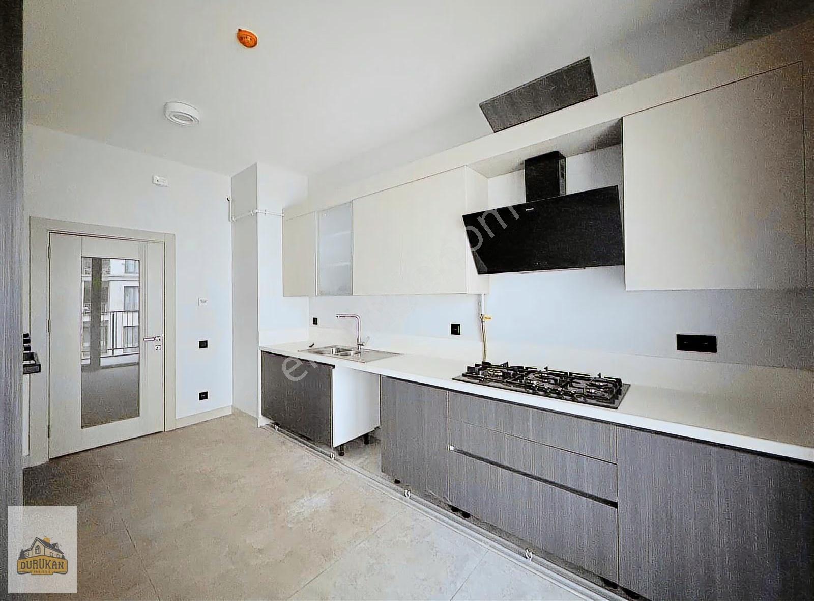 Emlak Konut Çınarköy Evleri'nde 5+1 232 M² | Açık Cephe | Peyzaj - Görsel 6