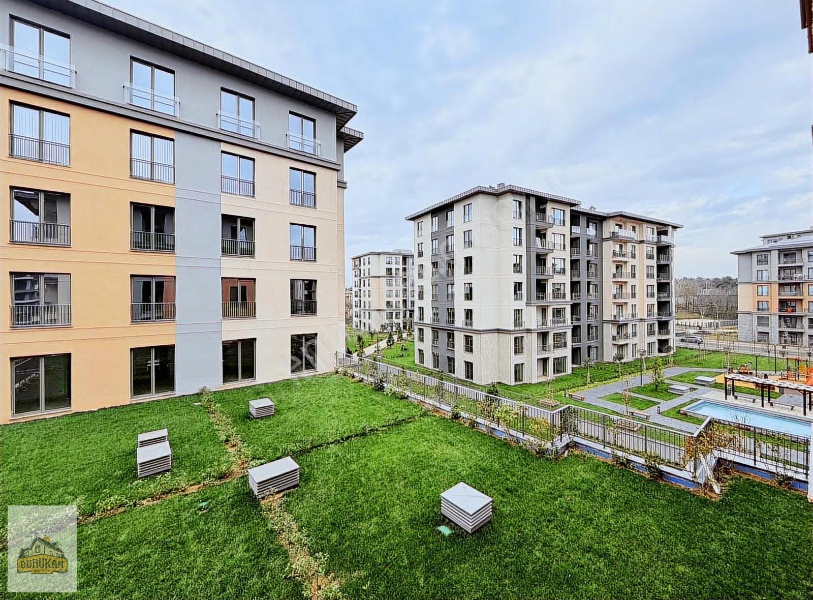 Emlak Konut Çınarköy Evleri'nde | 220 M² | 4+1 | Borçsuz