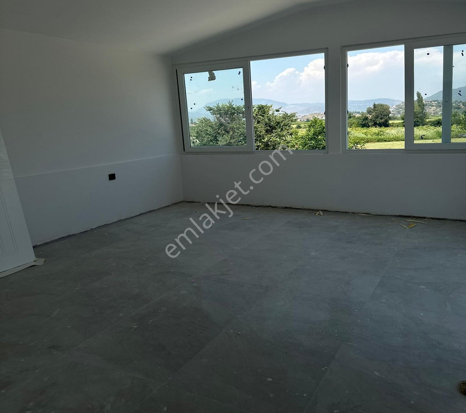 Tatil Sitesinde Tıripleks Satık Villa 3+1 Bahçeli Teraslı - Görsel 19