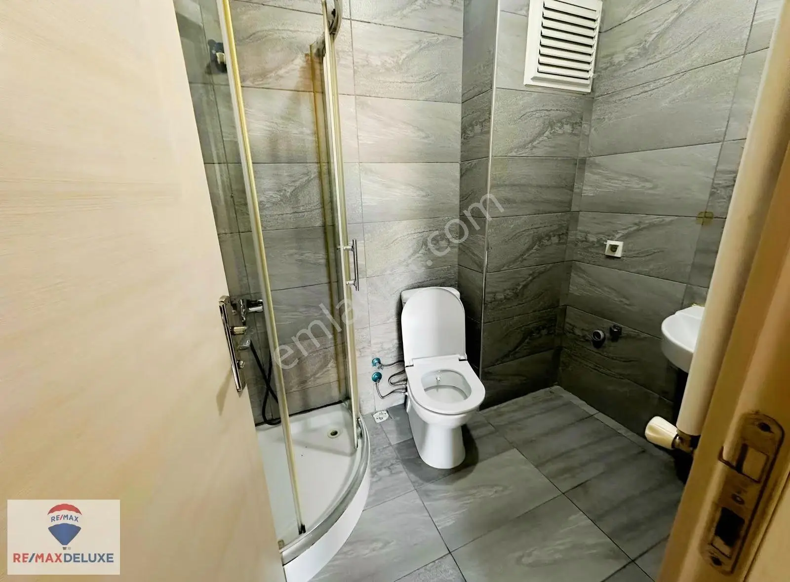 Bağçeşme Orhan Mahallesi'nde Site İçi Kiralık 1+1 Arakat Daire - Görsel 4
