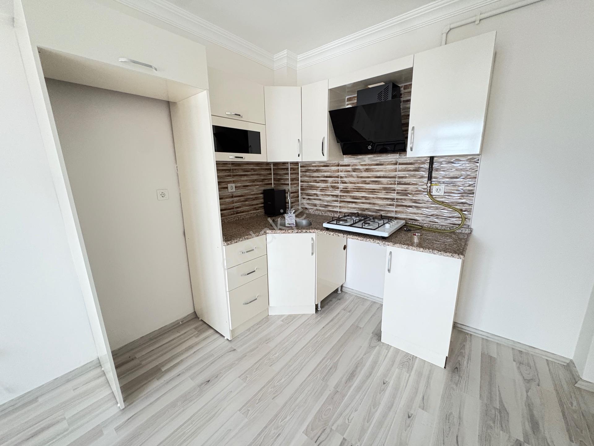 Marmara'dan Manzaralı Eşyasız 1+1 Kiralık Daire - Görsel 24