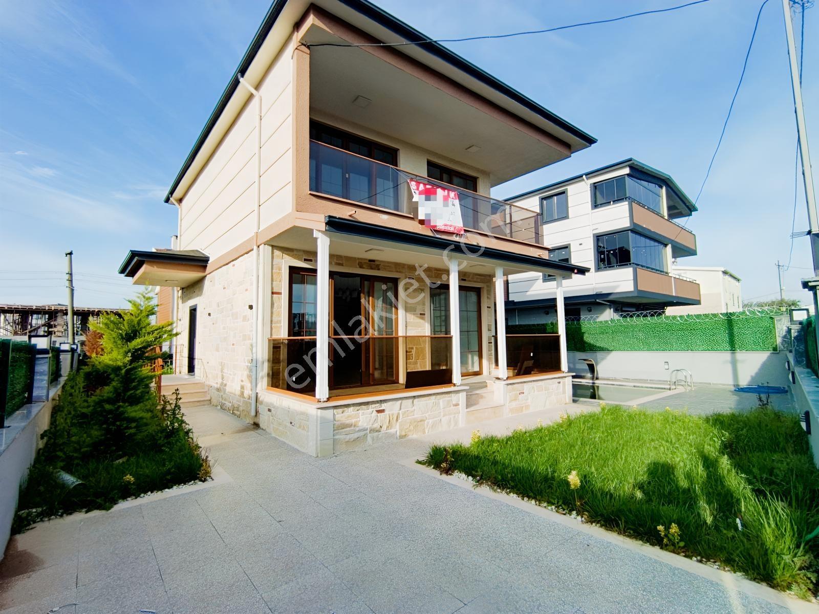 320 M2 Arsası Sıfır Müstakil Havuzlu Villa 3+1 Ultra Lüx Takaslı
