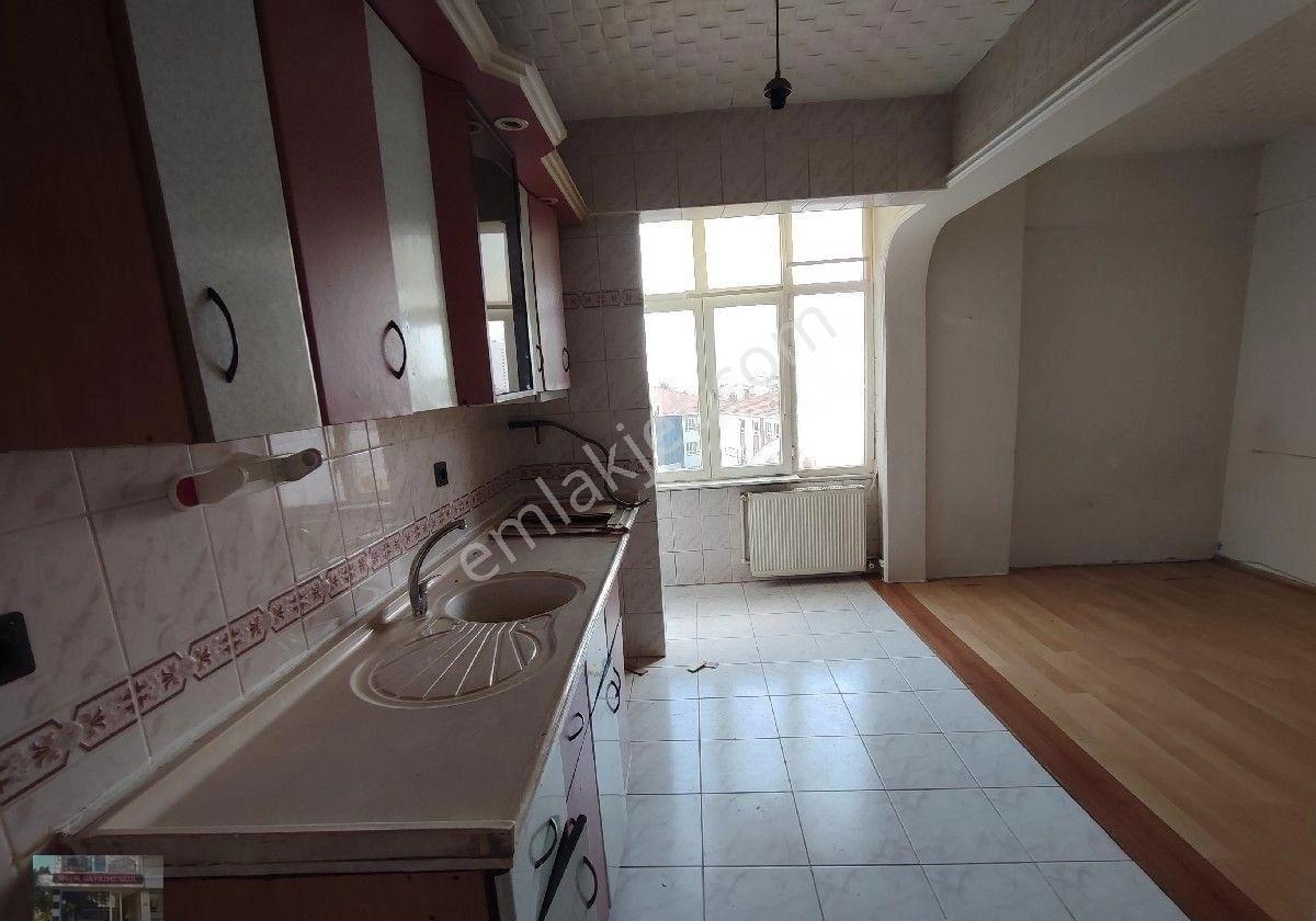 Pendik Çamçeşme Mah.çarşının İçinde Geniş 2+1 - Görsel 10