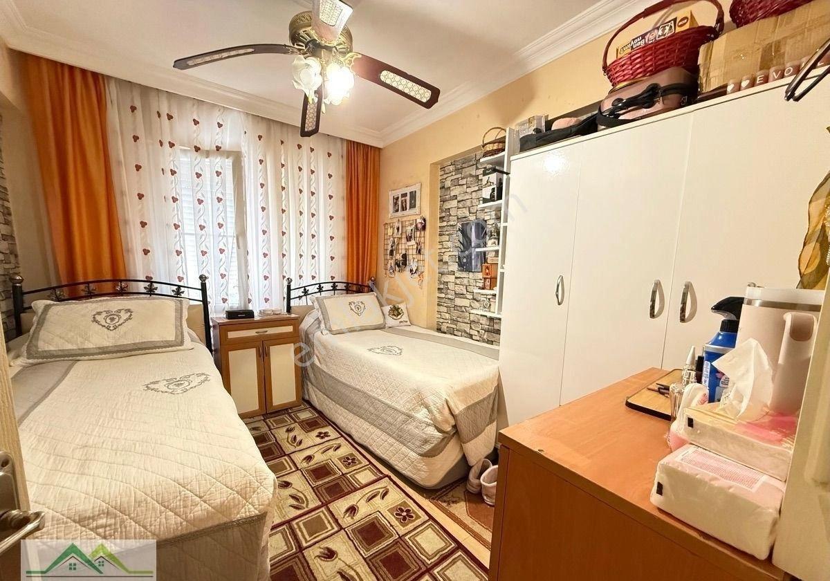Seferihisar Ürkmez Merkez'de Satılık 2+1 Daire 80m2 Denize 200m - Görsel 15