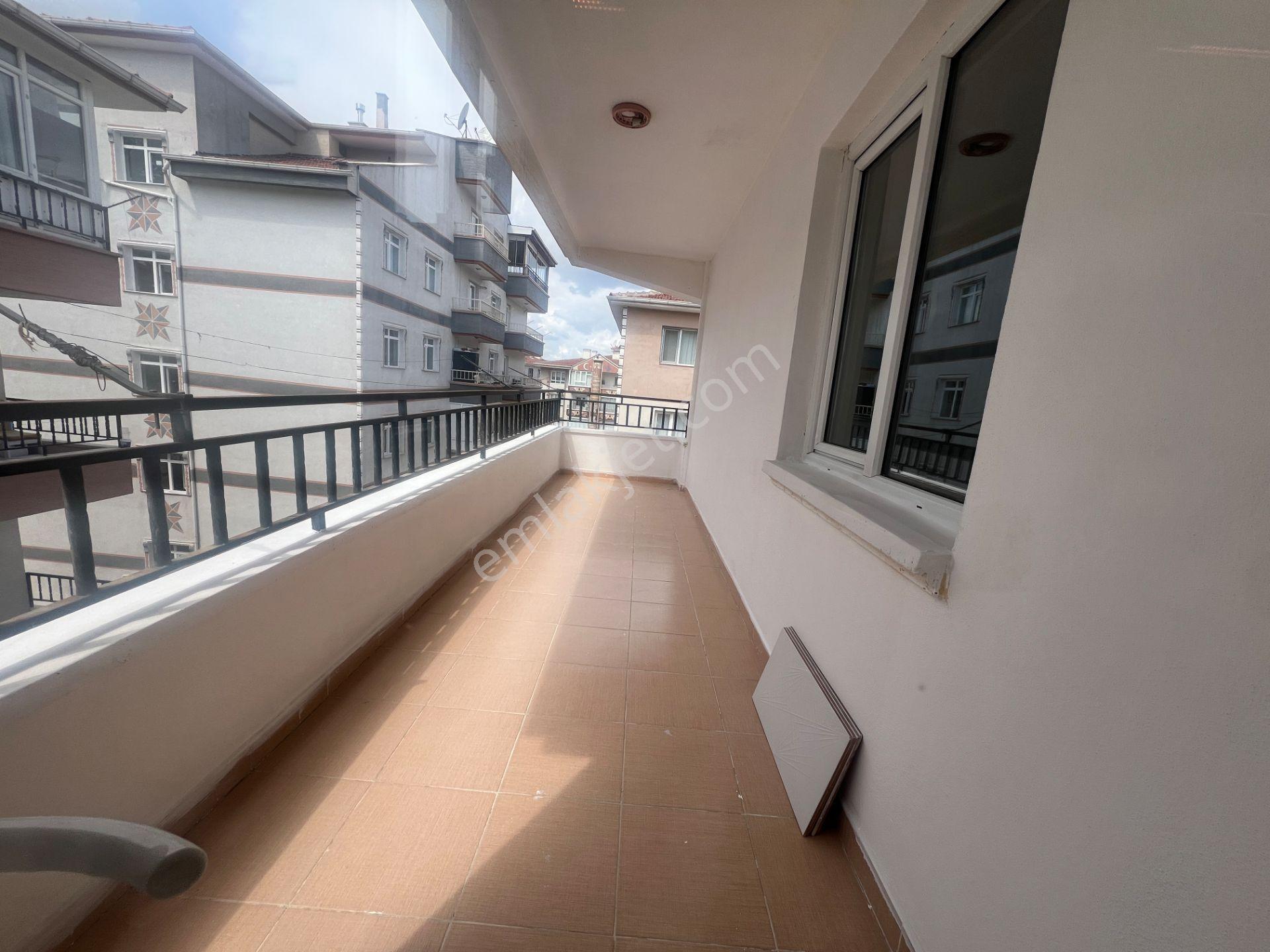 Sincan Malazgirt Mah Asansörlü 3.arakat 125m2 3+1 Satılık Daire - Görsel 6