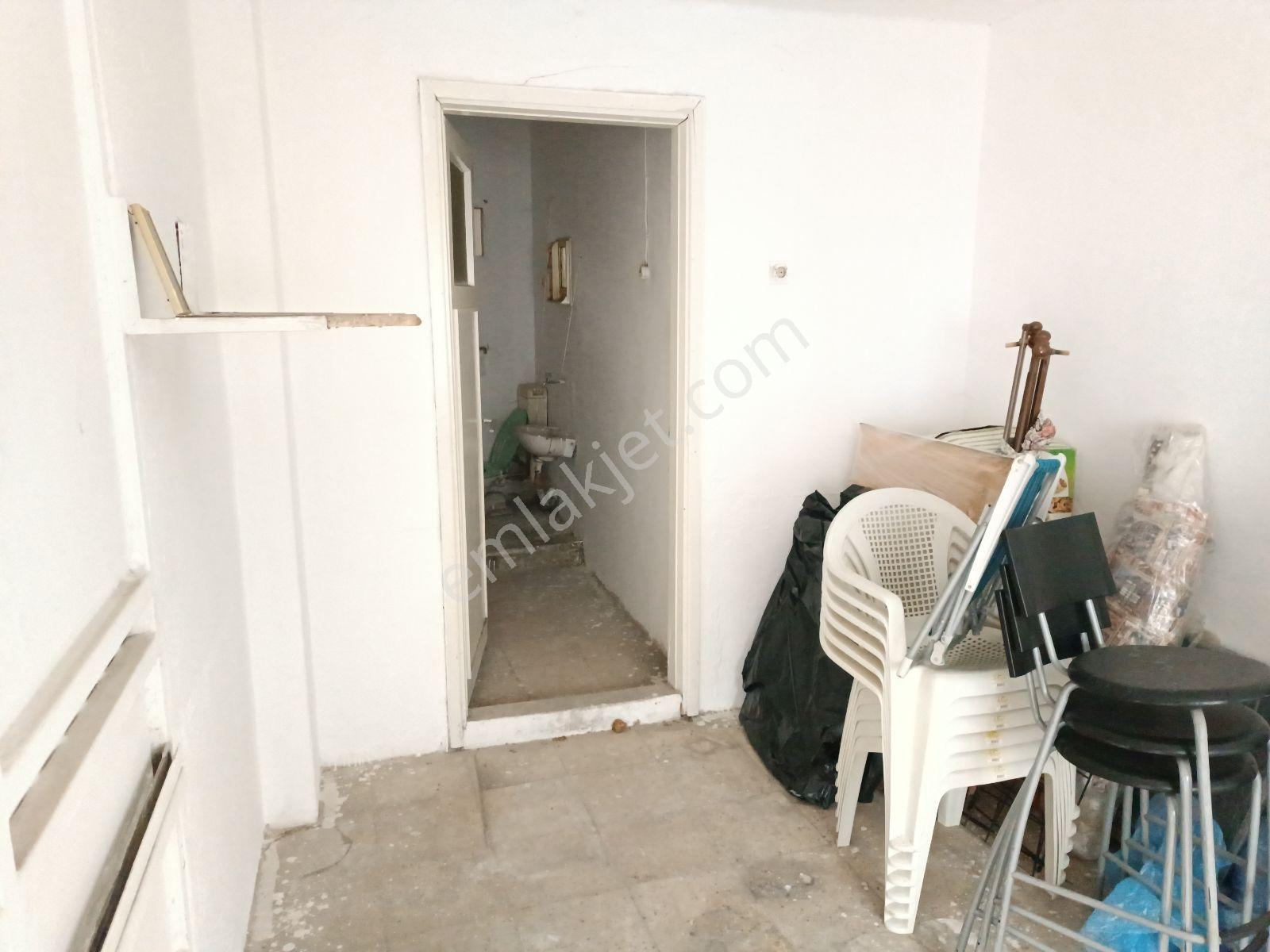Akhisar Merkezde Geniş Dükkan Satılık - Görsel 14