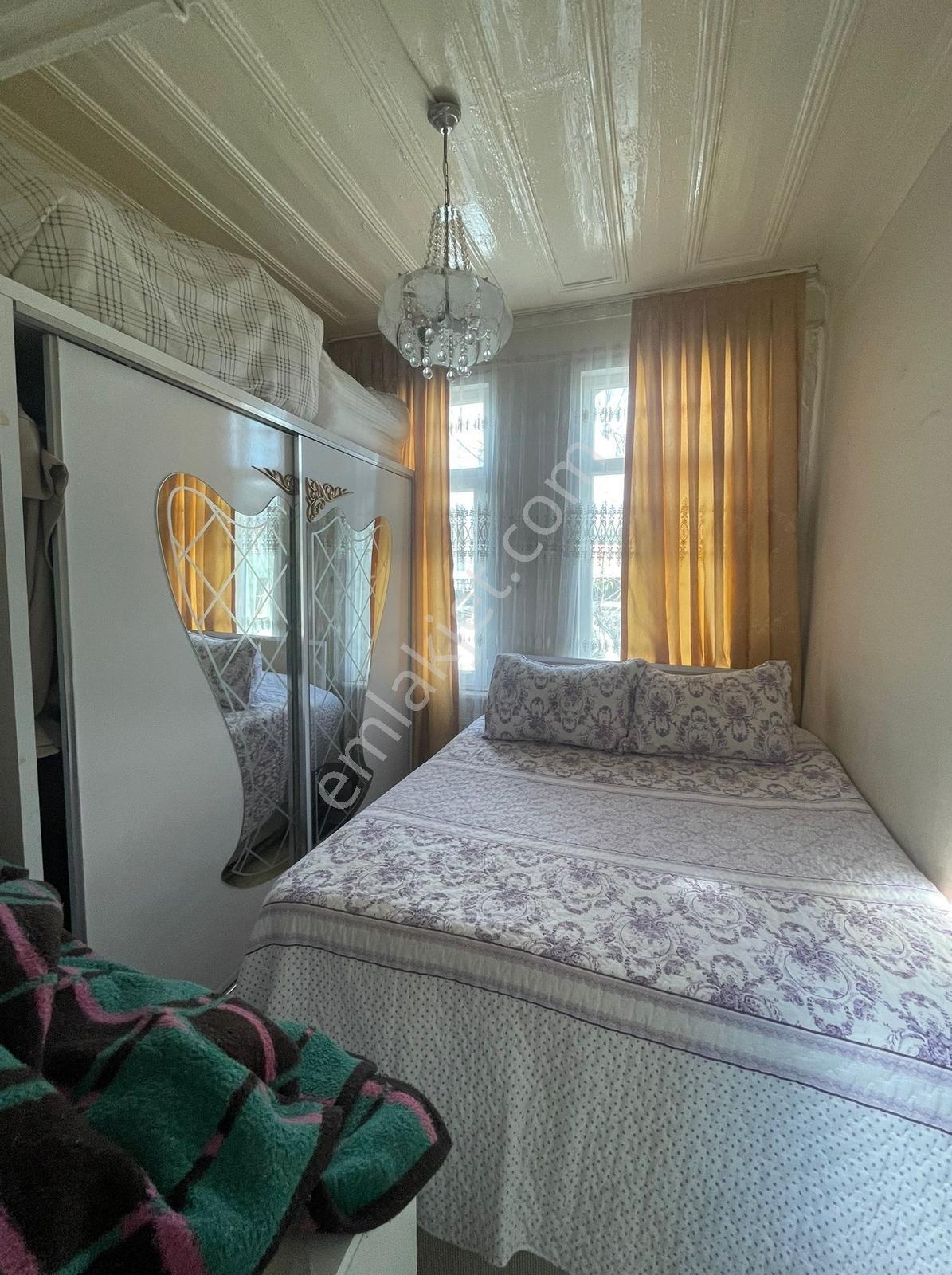 Balat Ayvansaray'da Sahile Yakın 3 Katlı Satılık Bina - Görsel 13
