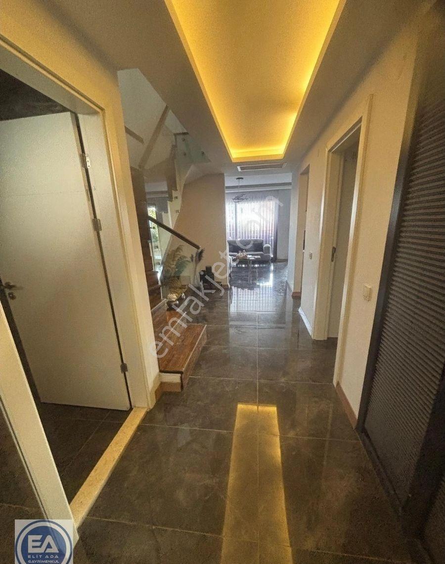 Kuşadası Hacıfeyzullah Mahallesi'nde Satılık 3+1 Müstakil Villa - Görsel 25