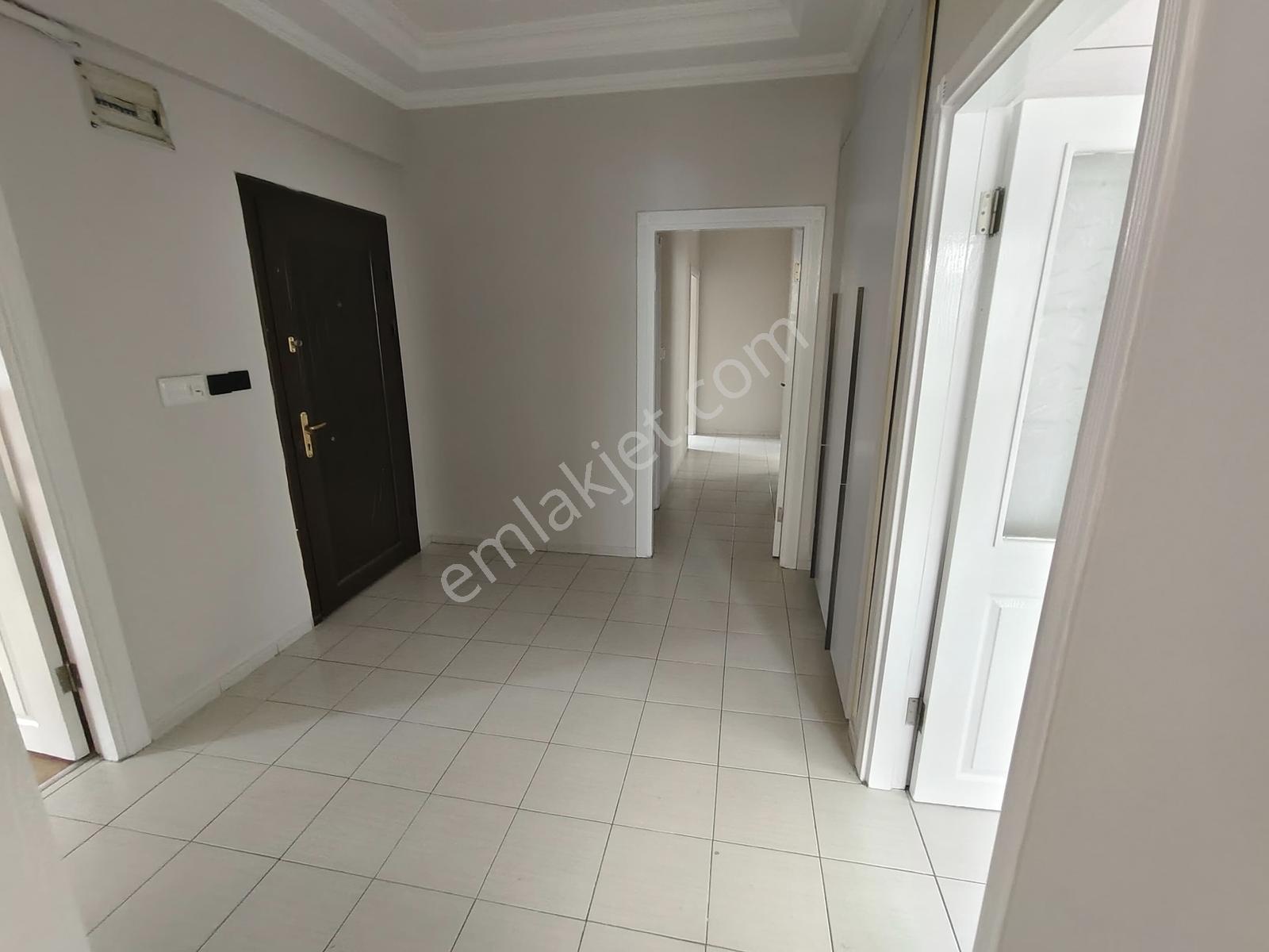 Köşkte Müstakil Konforu: Her Katta Tek Daire, 200 M² Geniş 3+1 - Görsel 16