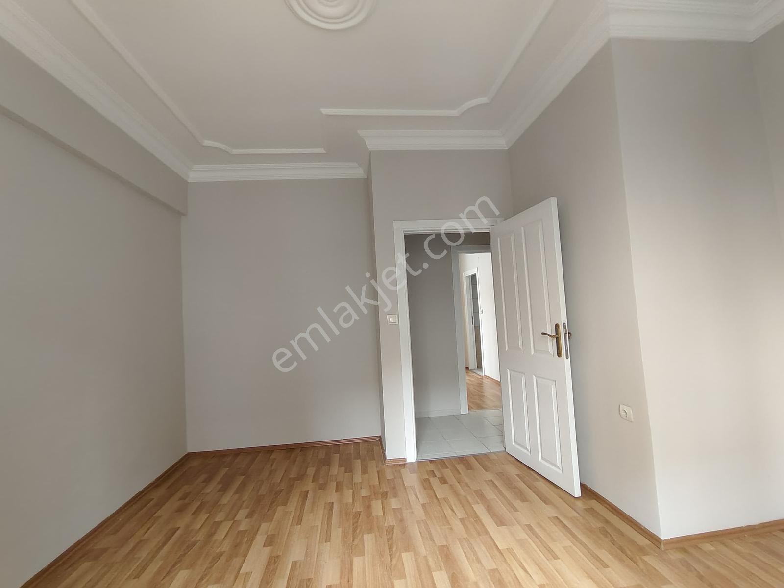 Köşkte Müstakil Konforu: Her Katta Tek Daire, 200 M² Geniş 3+1 - Görsel 11
