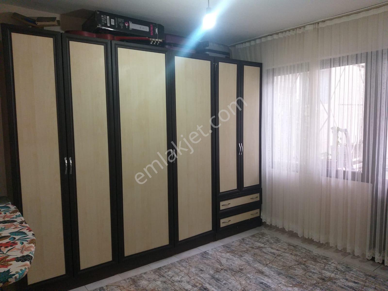 Karabağlar Yunus Emrede 2 Dükkan 1 Daire 138 M2 Komple Bina Satılık - Görsel 4