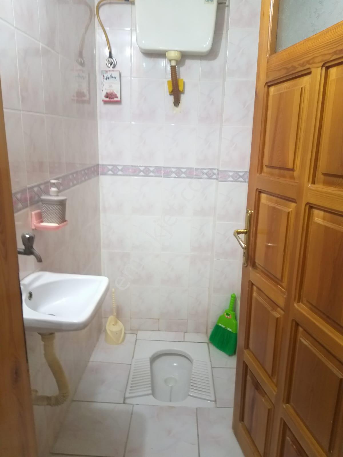 Karabağlar Yunus Emrede 2 Dükkan 1 Daire 138 M2 Komple Bina Satılık - Görsel 16